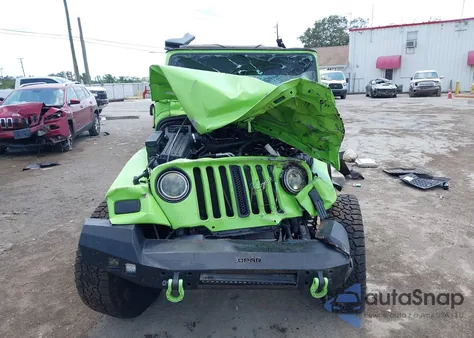 2004 Jeep Wrangler Sahara from USA, damaged, VIN 1J4FA59S44P704878